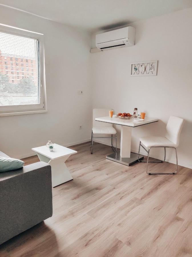 Studio Apartment Sanya #2 Lublana Zewnętrze zdjęcie